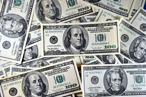 01economix-dollar-blog480