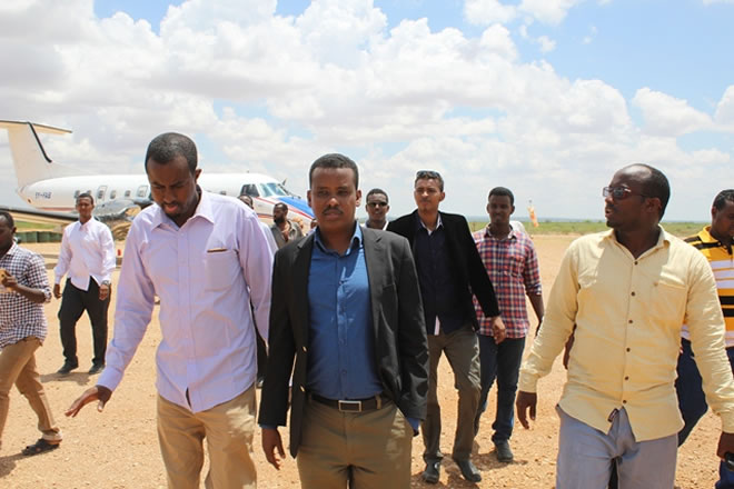 Soomaali badan iyo beesha caalamka oo walaac ka muujiyey tagitaanka uu B/weyne tagey gudomiyihii hore C/fitaax.
