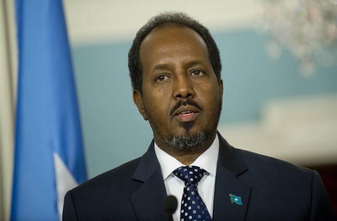 Xasan SHeekh Maxamuud oo Hambalyo ku aadan sanad guurada 73’aad u direy Ciidanka Booliska.