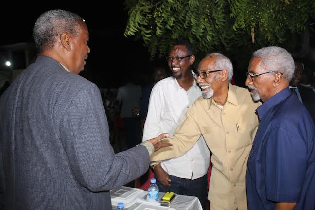 Kulan Wadajir ah oo ay Muqdisho ku yeesheen xildhibaanada labada Aqal.
