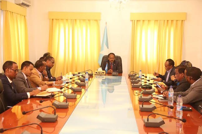 Laamaha Caddaaladda iyo Maaliyadda D.F.S oo m/weyne Farmaajo kulan la yeeshey.