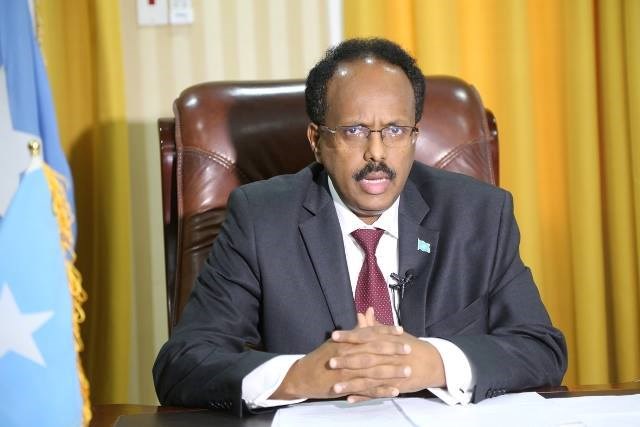 M/weyne Farmaajo oo ka qeyb galey Salaada Janaasada Ex wasiir Cabbaas Dalkana dib ugu soo laabtey Geerida Awgeed.