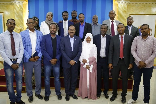 qoraayaal farmaajo