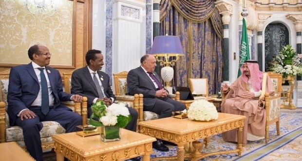 Magaalada Riyad ee Boqortooyada Sucuudiga oo Kulan ku Qaateen Wasiirka Arrimaha Debedda Soomaaliya iyo Boqorka Dalkaasi.