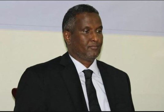 C/raxmaan C/shakuur”Dawladdu Dilkeyga ayey U adeegsatey Maxbuus Xasan Daahir.
