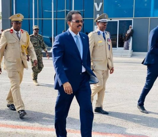 M/weyne Farmaajo oo Safar Shaqo Ugu Ambabaxey Dalka Eritrea.