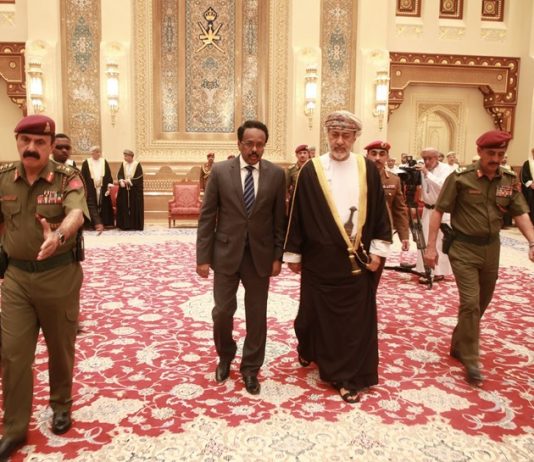 M/weyne Farmaajo oo La Kulmay Suldanka Cusub ee Dalka Cumaan.