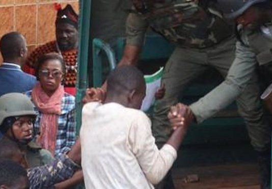 Dalka Cameroon Dad Afduub Loo Haystey oo Lasii Daayey.