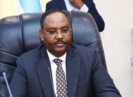 Qodobo in wax Laga Bedelo ay Soo Jeediyeen Urururada Siyaasadda Puntland oo M/weyne Siciid Deni ku Gacan Seyray.