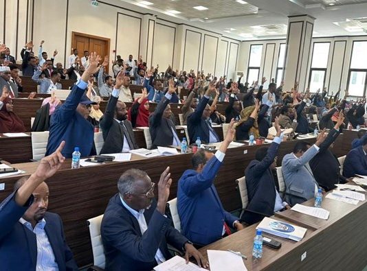 Golayaasha Barlamaanka Federalka oo Si Wadajir ah u Ansixiyey Miizaaniyadda Sanadka 2023da.