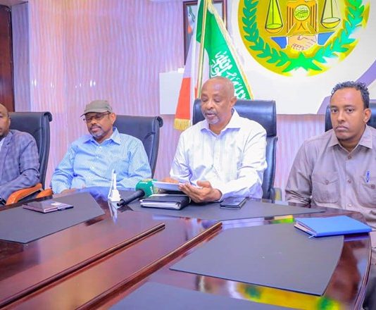 Shirarka uga Socda Laascaanood Odayaasha Dhaqanka oo Xukuumada Somaliland ka Hadashey.