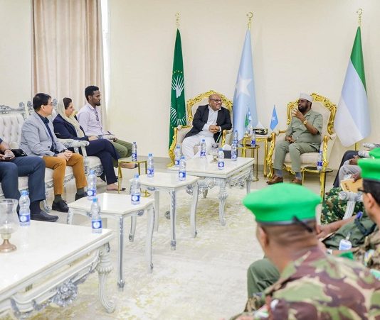 Axmed Madowe Iyo Madaxa Hawlgalka (ATMIS) Ee Soomaaliya Oo Kulan Ku Yeeshay Kismaayo.