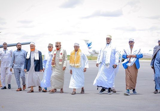 Madax Dhaqameedyo u Socda Xallinta Colaada Lascanod oo Hargeysa Maanta Gaadhay.