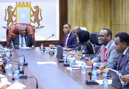 Gudiyada Joogtada ah iyo Guddoonka Golaha Shacabka oo uu Hor Tagey Ra’iisal wasaare Xamze Cabdi Barre.