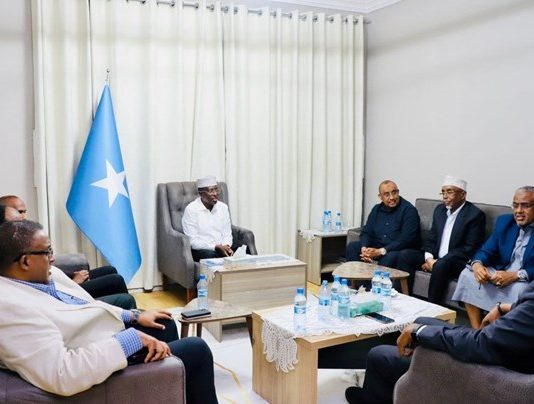 Kulan Gaar ah oo ay Yeesheen Madaxdii hore Dalka inta Aaanu Furmin Shirka loo Dhamaa.