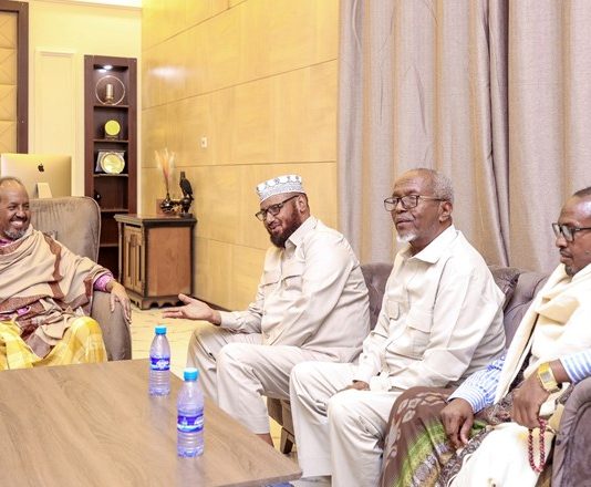 Odayaasha Galmudug oo ballan qaaday in ay taageeri doonaan dagaalka ka dhanka ah Al Shaba
