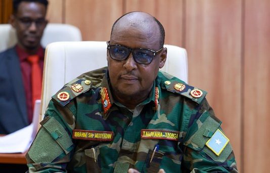 Taliyaha Ciidanka Xoogga Dalka Gen. Ibraahim Shekh oo Sheegay in Al-shabaab Guul darro ay u Tahey Qabsashada Ceelbuur,