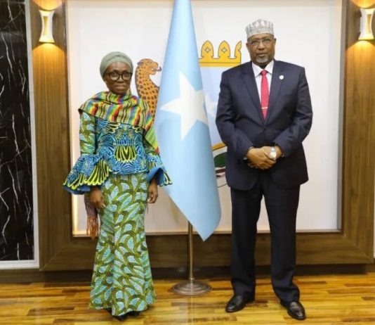 Shiikh Aadan Madoobe Oo Xafiiskiisa Kulan Kula Qaatay Ku Xigeenka Ergayga QM Ee Soomaaliya