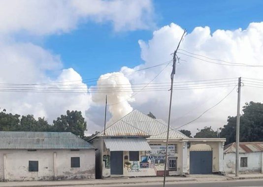 Qarax Ka Dhacey Magaalada Muqdisho oo Warar Dheeraad ahi Kasoo Baxayaan.