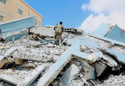 Banadir regional administration put 4 engineers in prison after collapsing buildings.
