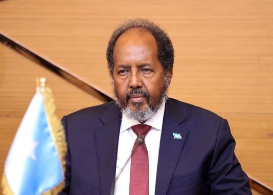 Qaar Kamid ah Madaxdii Hore ee Dalka oo ku Eedeeyey Madaxweyne Xasan Sheekh in uu wado Talo Maroorsi aan Lala Wadaagin.