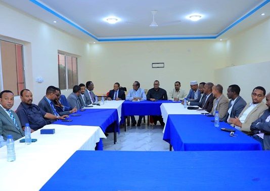 Xulufada Mucaaradka Puntland oo Madaxweyne Deni ku Eedeeyey Dagaal Sokeeye Si uu Xilka Ussii Joogo.