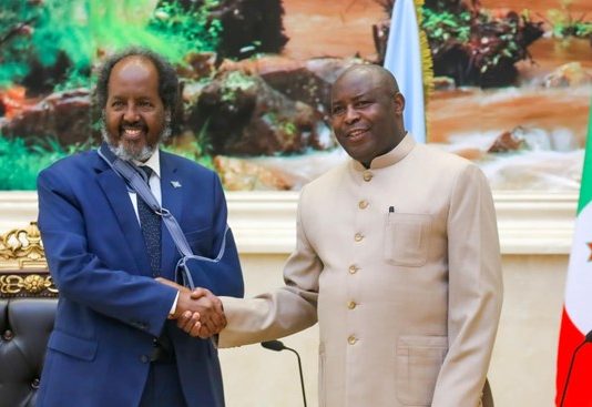 Madaxweynaha Soomaaliya Xasan Sheekh Maxamuud oo Booqasho Shaqo ku Tagey Dalka Burundi.