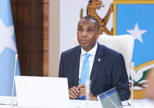 Ra’iisal wasaare Xamze Barre oo Dhaliilay Dhameystir La;aanta Dastuurka Dalkeena Soomaaliya.