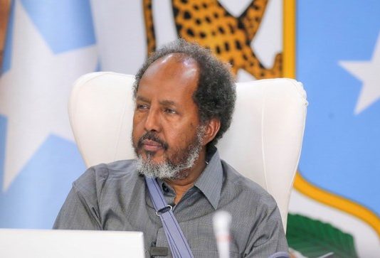 Madaxweyne Xasan Sheekh oo Kulan Deg deg ah Isugu Yeeray Xukuumadda uu Hoggaamiyo Xamze Cabdi Barre.
