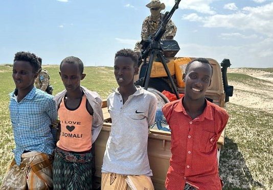 Afar Nin Loo Heysto Dilka Macalin Dugsi Qur’aan iyo Walaalkiis oo Ciidamada Dawladu Soo Qabteen.
