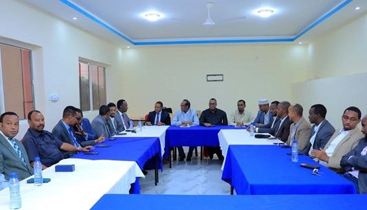 Gudigii Ansixinta Barlamaanka ee uu Magacaabey M/weyne Deni oo Qaar kamid ah Mucaaradku Diideen.