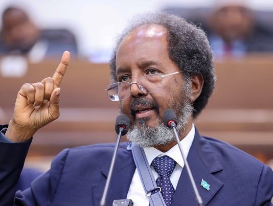 Madaxweyne Xasan Sheekh oo Sheegay in Aaney Jirin Cid Awood u Leh in uu Bixiyo Gabal kamid ah Biyaha Soomaaliya.