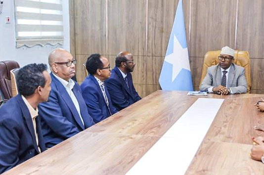 Politicians and MPs from Awdal Region held a wide meeting with the Minister of Interior and Reconciliation.