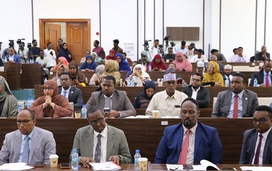 Kulan Xasaasi ah oo La Filayo in Barlamaanka Federalka Soomaaliya Berito Yeesho.