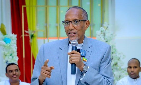 Muuse Biixi Cabdi oo Wacad ku Marey in La Fulinayo Heshiiskii Isfahamka Ethiopia uu La Galey.