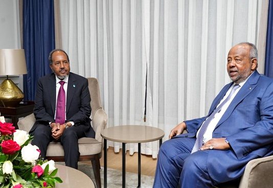 Madaxweyne Xasan Sheekh iyo Ismaaciil Cumar Geele oo Nairobi Kulan ku Yeeshay.