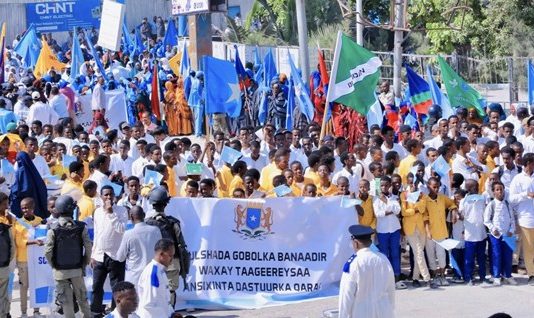 Demonstration in support of constitutional amendment in Mogadishu.