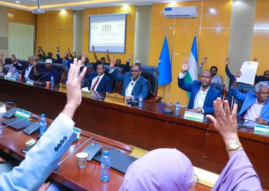 Puntland oo ku Dhawaaqdey in ay ka Go’day Dawladda Federalka inta Laga Helayo Dastuur Loo Dhanyahey.