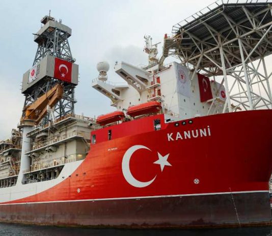 Turkiga oo Soomaaliya la saxiixday heshiis shidaal baaris ah Khamiistii La Soo Dhaafey.