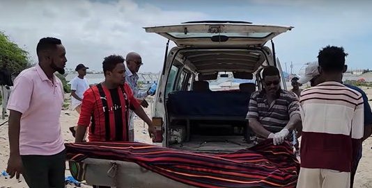 Goob Qubuuro Dadka Lagu Aaso oo Ehelada Qaarkood Bilaabeen in ay La Baxaan Marxuumintooda.
