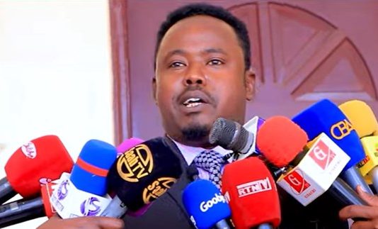 Daawo: Xildhibaan Maxamed Abiib oo Si kulul uga Jawaabey Waqaddii Xeerilaalinta ee Xasaanad Ka Qaadista.