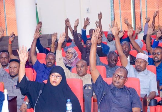 Barlamaanka Jubaland oo Ansixiyey Wax ka Bedelka Dastuurka Maamulkaas.