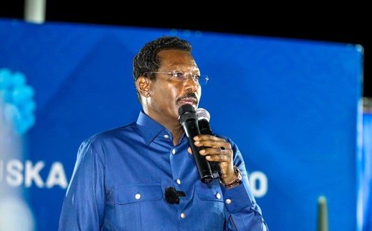 Madaxweyne Qoor Qoor oo Sheegay in Dad Dano Siyaasadeed lihi hurinayaan Dagaalka Beelaha.