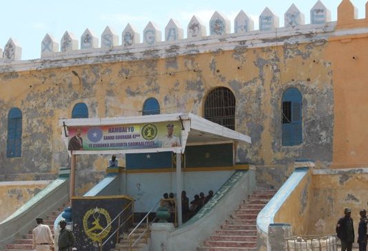 Taliyihii Xabsiga Dhexe oo Shaqadii Laga Joojiyey Mid kalena Loo Magacaabey kadib Rabshadihii Dhacey.