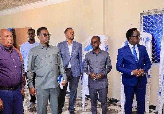 Gudiga Madaxabanaan ee Doorashooyinka iyo Soohdimaha oo Sahmin ku sameynaya goobo codbixin ee Gobolka Banaadir.