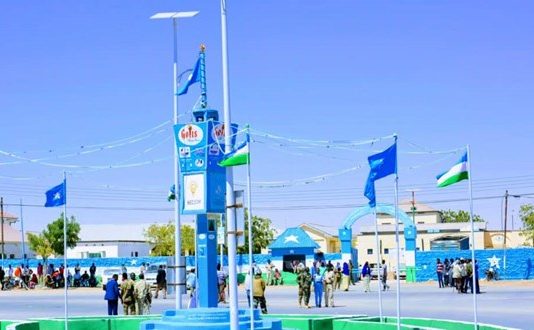 Magaalada Garoowe ee Xarunta Puntland oo Labo Gabdhood Yar yar ah isku Qoys ka Soo Jeeda Lagu Kufsaday