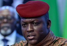 Madaxweynaha Burkina Faso oo Shacabka Dalkaas u Sheegay in ay Iska Illaawaan Dimuquraadiyad.