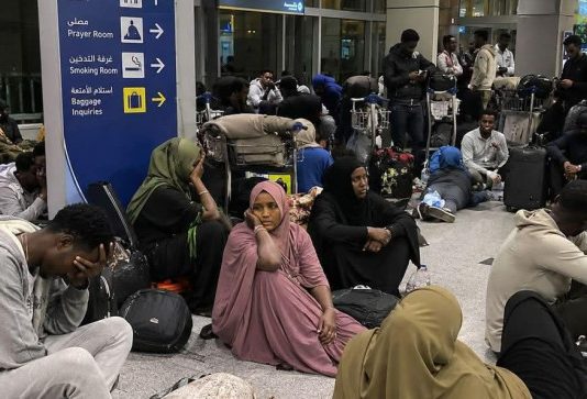 Safaaradda Soomaaliya ee Dalka Masar oo War Ka Soo Saartey Dadka Soomaaliyeed ee Ku Xanibmay Garoonka Qaahira.