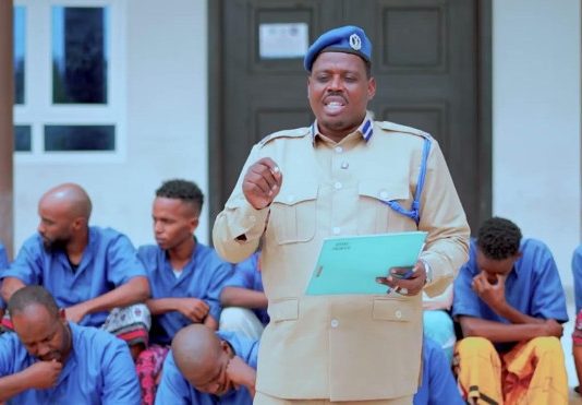The Somali Federal Police have presented people accused of spreading immoral content on social media.