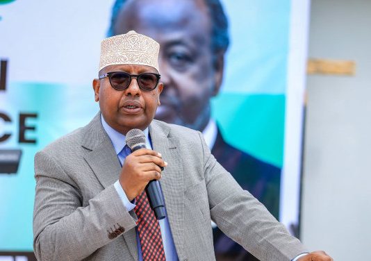 Defense Minister Ahmed Moalim Fiqi gave a heated response to a statement made by the former NISA Director Sanbaloolshe.